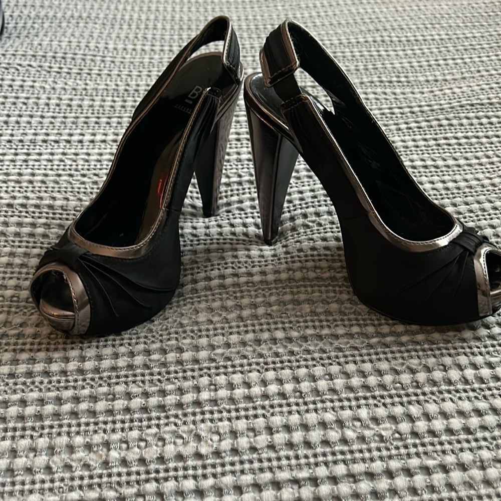 Bakers Satin and Silver Pumps